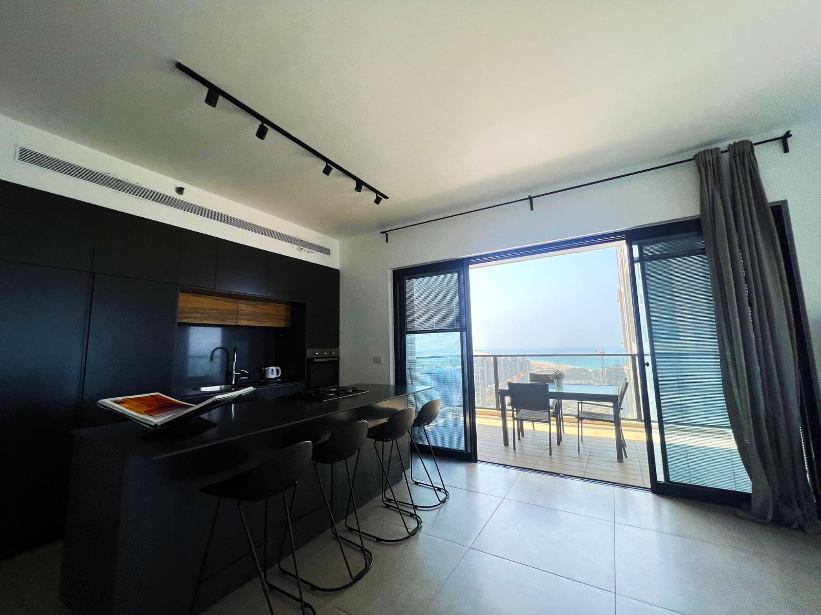 דירת יוקרה עם נוף לים